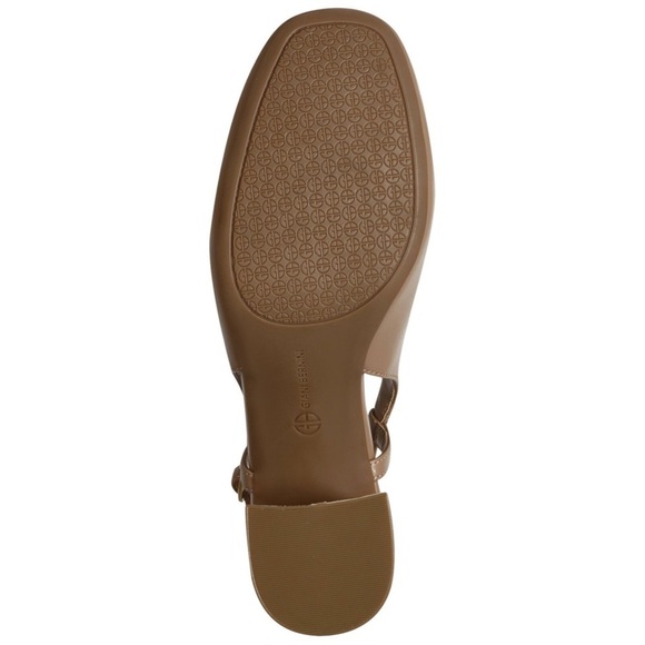 GIANI BERNINI • Nude Memory Foam Chain Decor Block Slingback Pump Heels - Picture 4 of 6